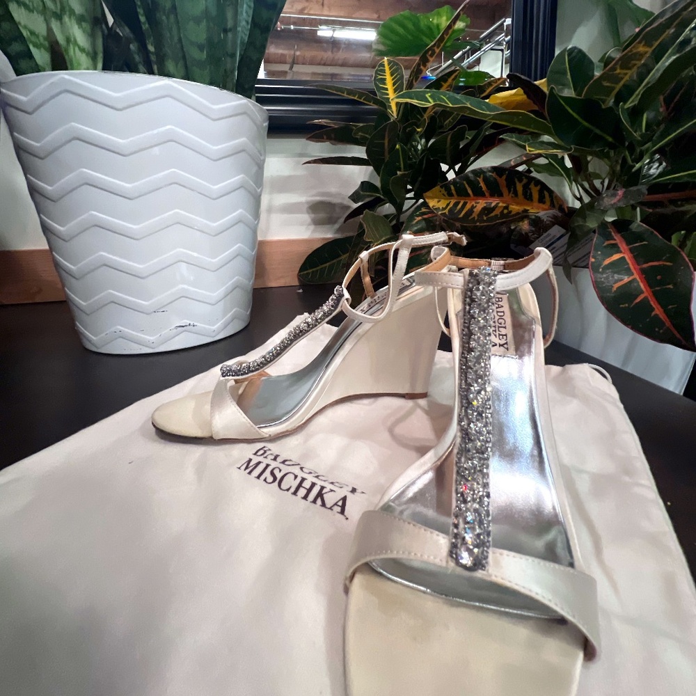 White Badgley Mischka Satin Rhinestone heels